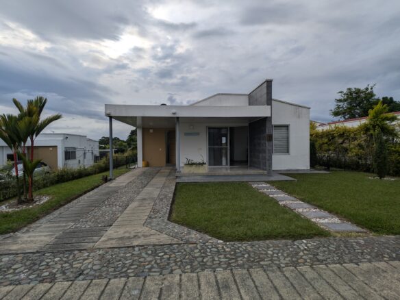 Venta casa campestre vía al Caimo Armenia Quindio