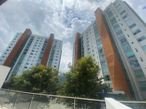 Se Vende Apartamento con una terraza gigante al Norte de Armenia