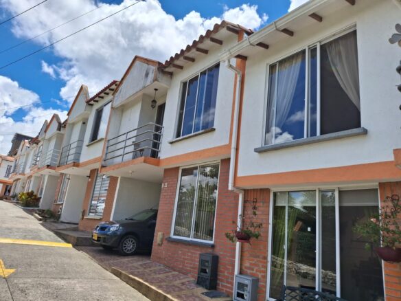 Venta de Hermosa Casa en Exclusivo Conjunto de Circasia Quindío