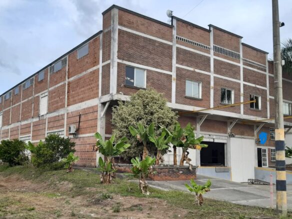 Venta de Bodega 2.070m2