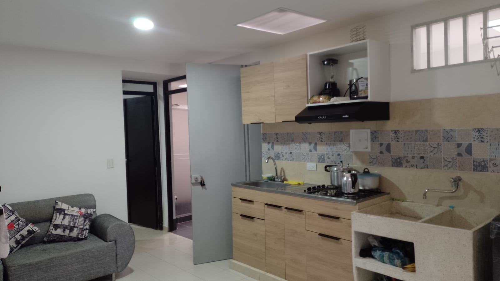 Vendo Casa Esquinera con Cuatro Rentas en el Sector de Puerto Espejo