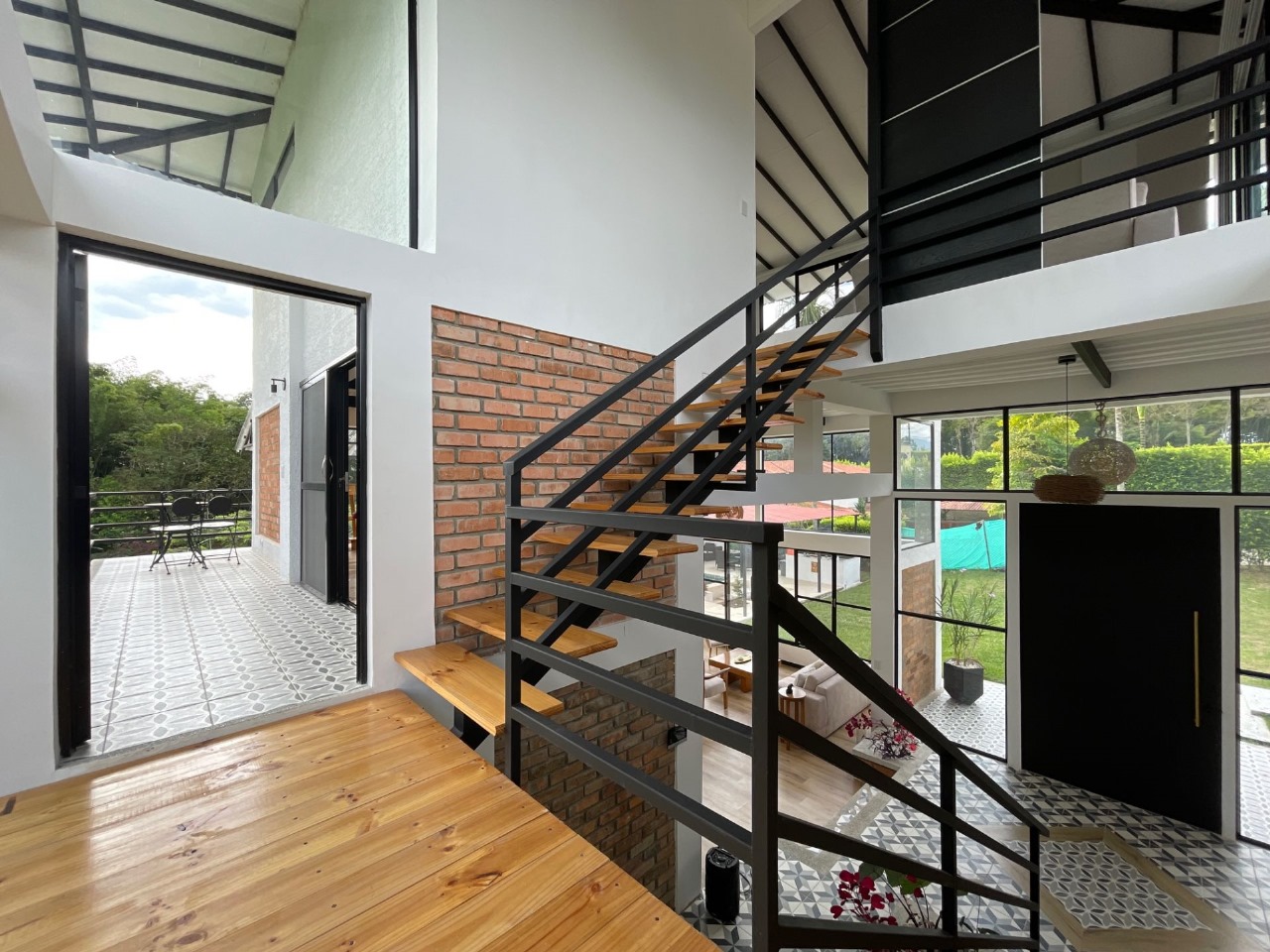 68771620230830084854 Venta casa campestre en conjunto cerrado vía al Caimo Armenia