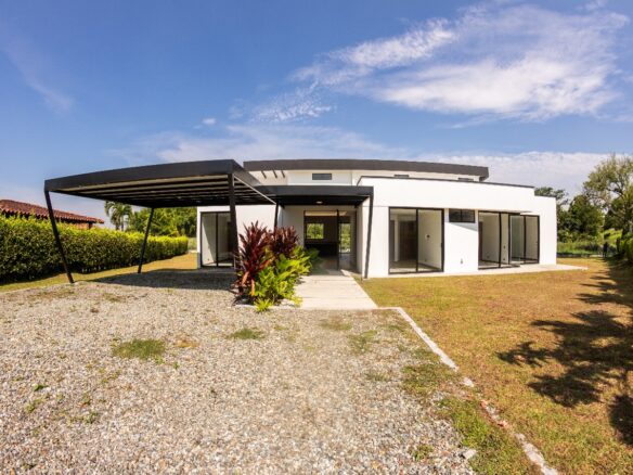 Se vende casa campestre via Armenia al Club el Campestre