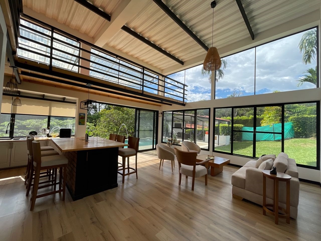 68771820230830084855 Venta casa campestre en conjunto cerrado vía al Caimo Armenia