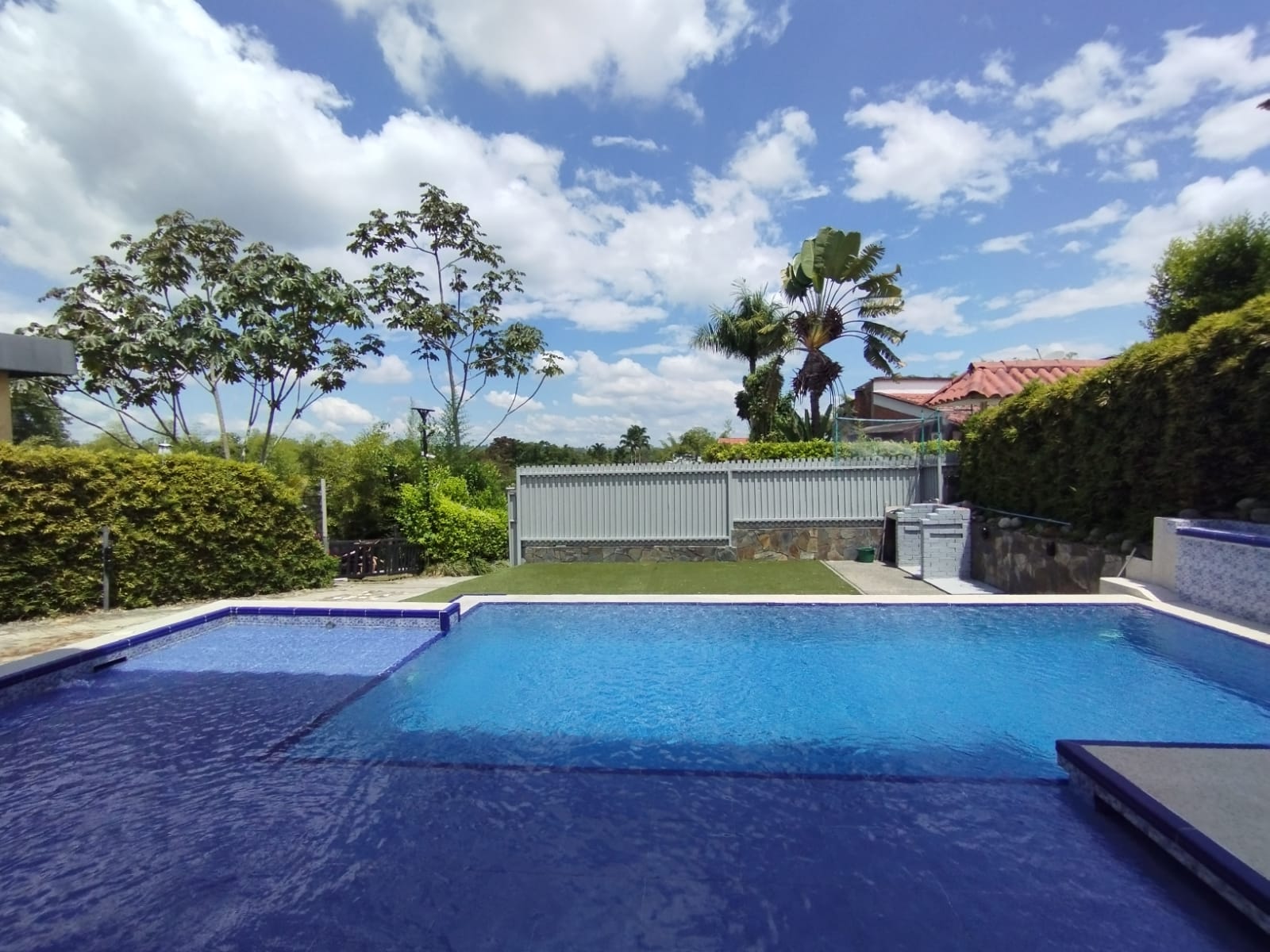 68772020240313115816 SE VENDE CASA CAMPESTRE VIA AL AEROPUERTO EN ARMENIA