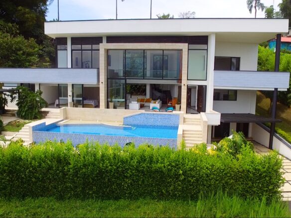 Venta casa campestre vía al Caimo Quindío