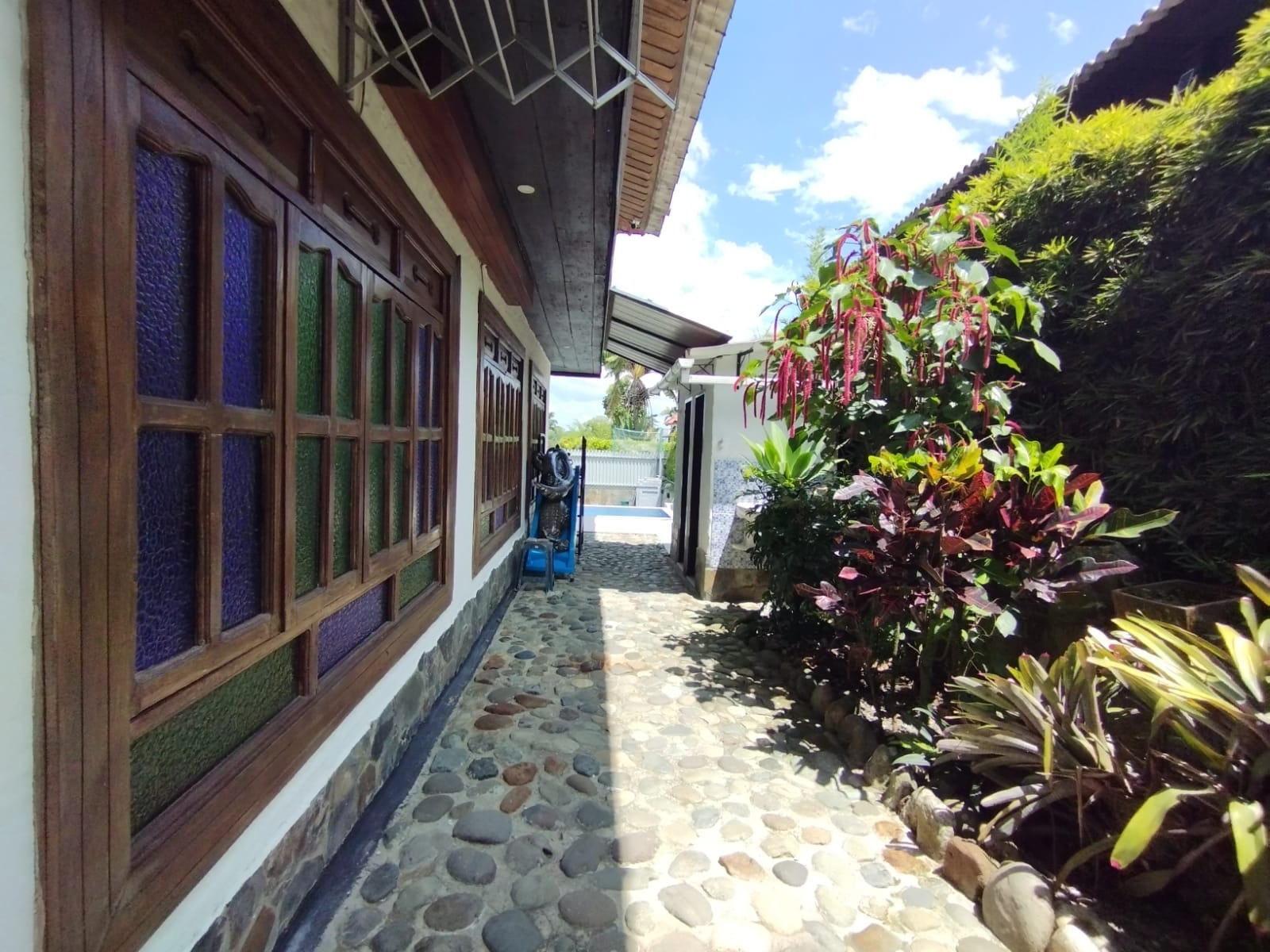68772120240313115816 SE VENDE CASA CAMPESTRE VIA AL AEROPUERTO EN ARMENIA