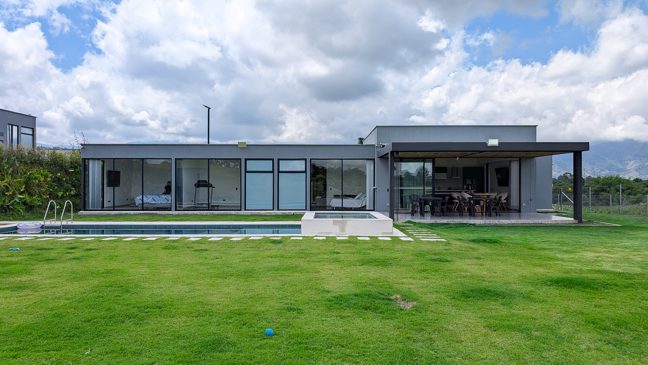68772120250904030612 Se Vende Casa Campestre vía Circasia