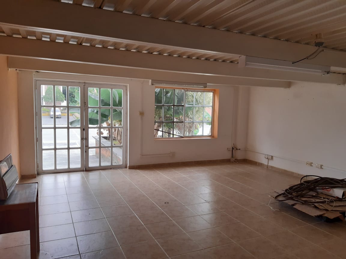 Venta de Bodega 2.070m2