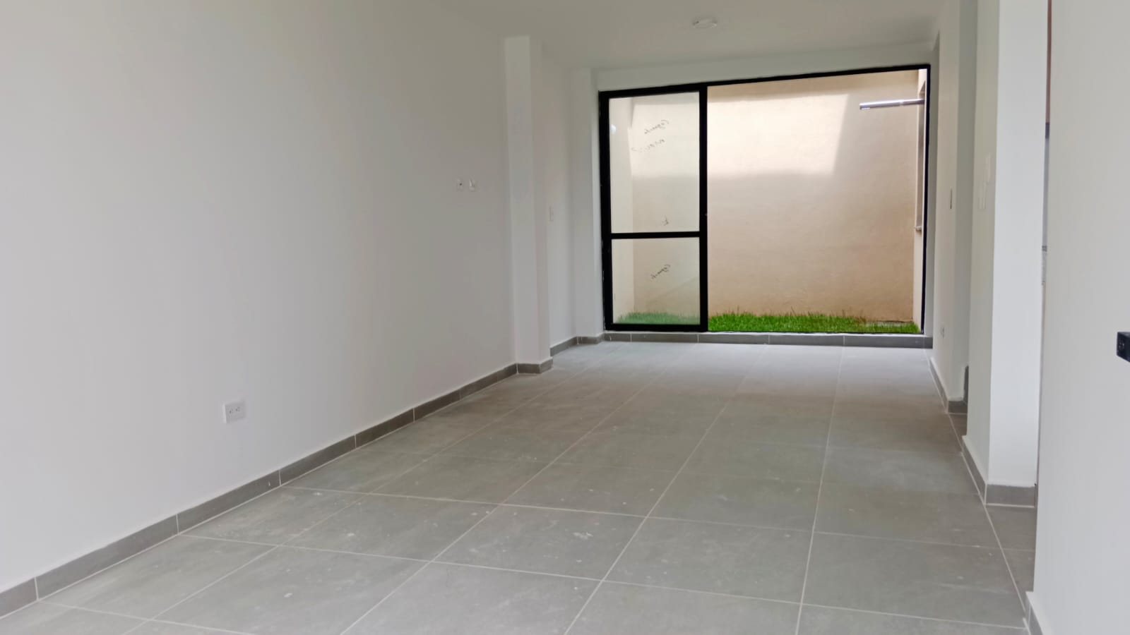 6877220240306021119 Venta de casa en conjunto Cerrado cerca al aeropuerto Armenia Quindio