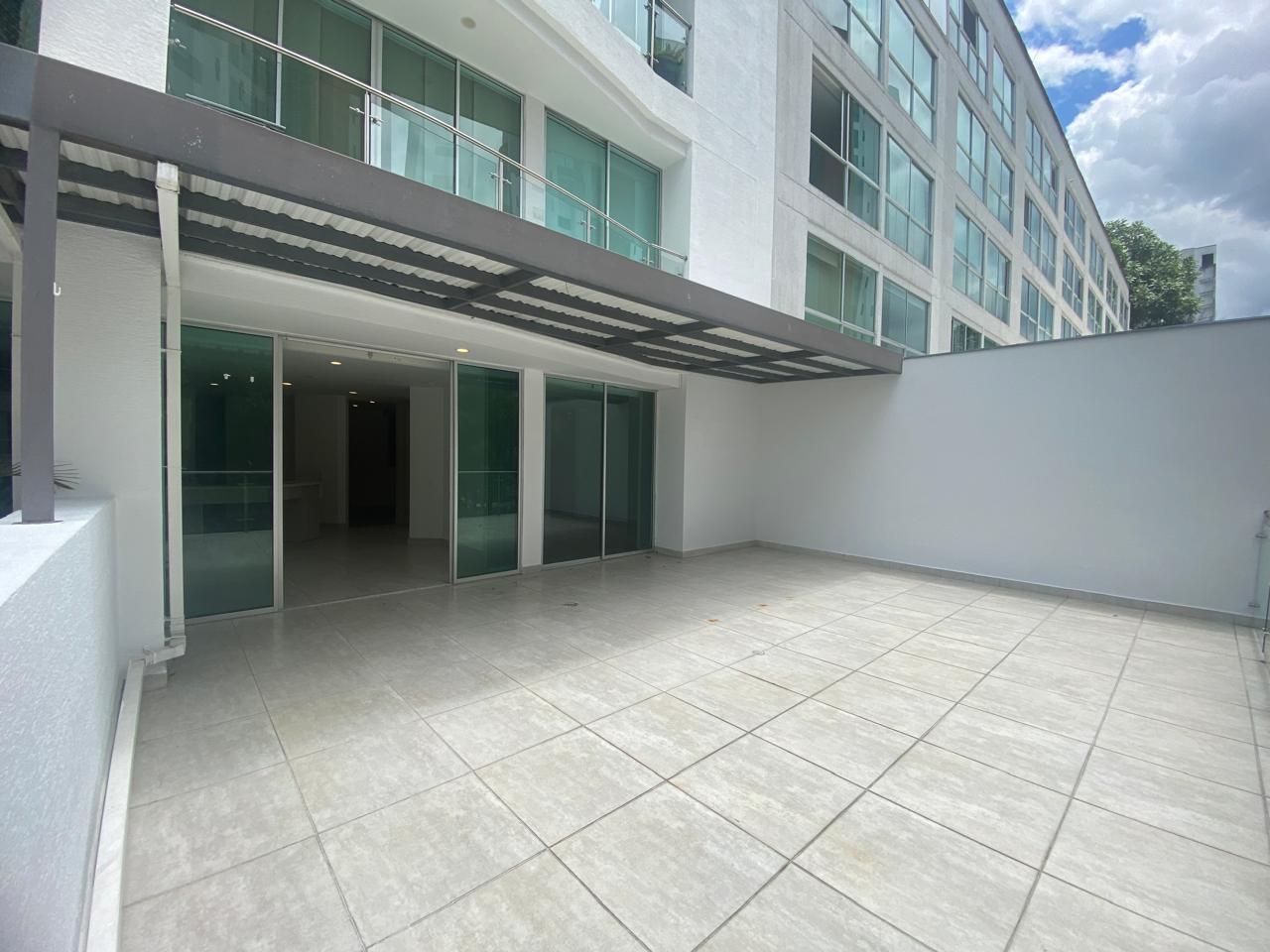 Se Vende Apartamento con una terraza gigante al Norte de Armenia