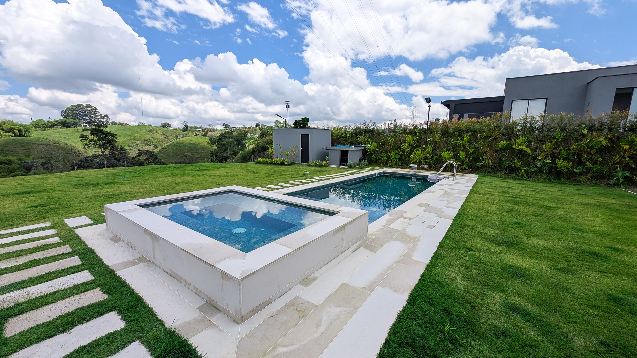 68772320250904030612 Se Vende Casa Campestre vía Circasia