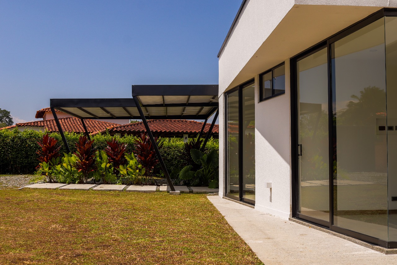 68772520250920091133 Se vende casa campestre via Armenia al Club el Campestre