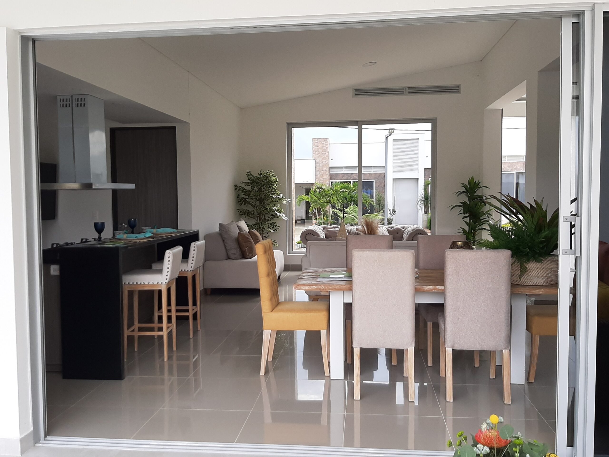 Vendo Casa Campestre en Proyecto Nuevo, vía al Caimo.