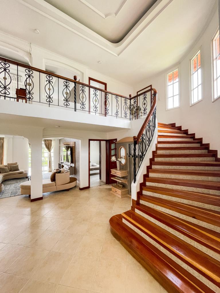 Venta de casa campestre y lote adjunto Tebaida Quindio
