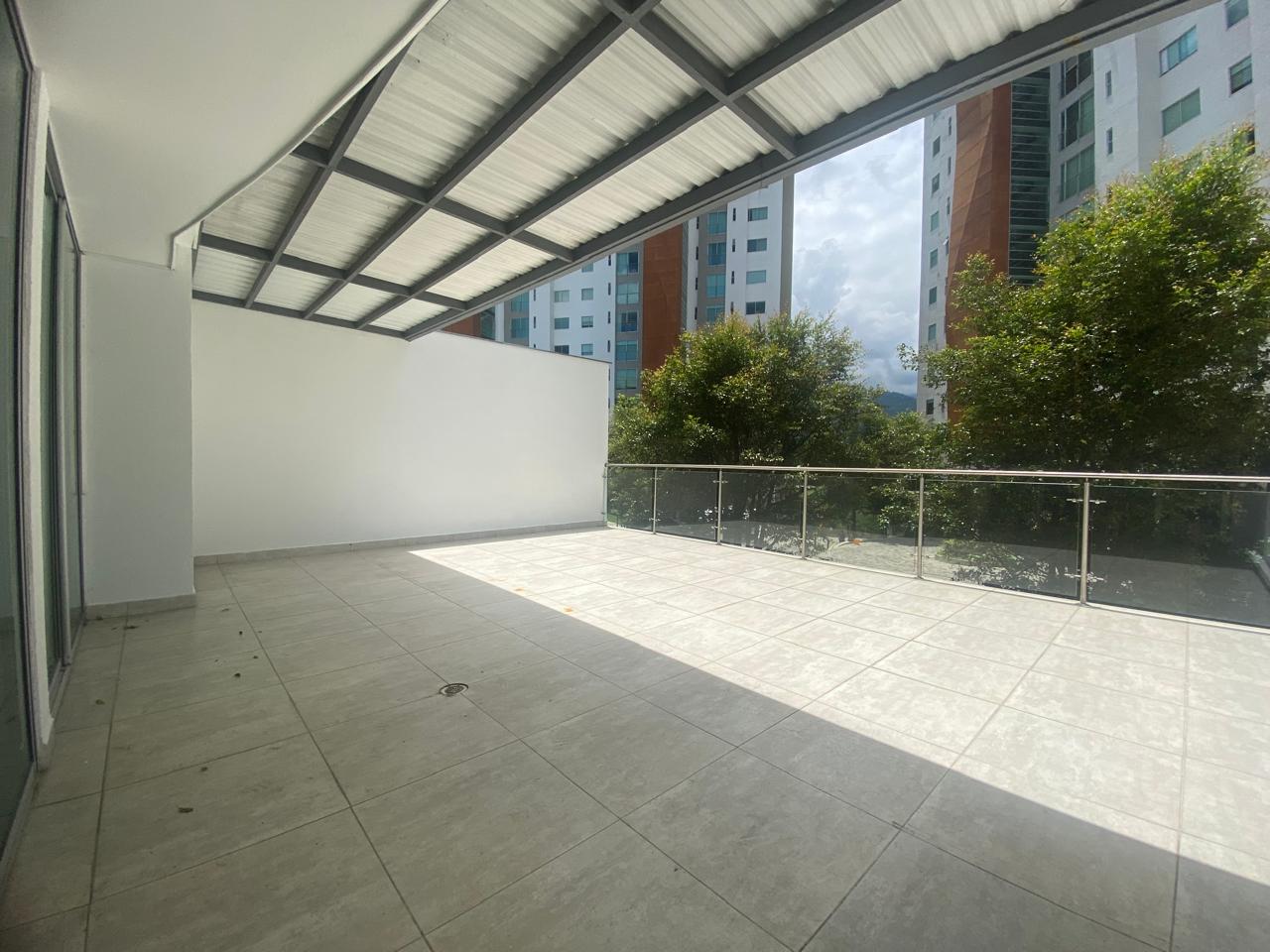 Se Vende Apartamento con una terraza gigante al Norte de Armenia