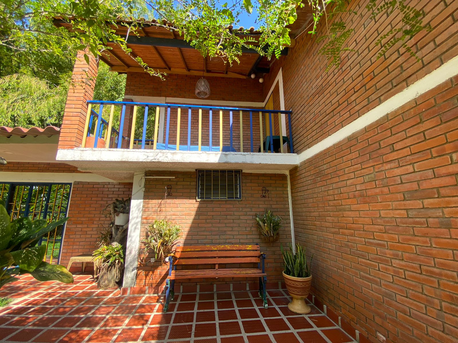 Se Vende Casa Campestre en Conjunto Cerrado entre Barcelona y Barragán
