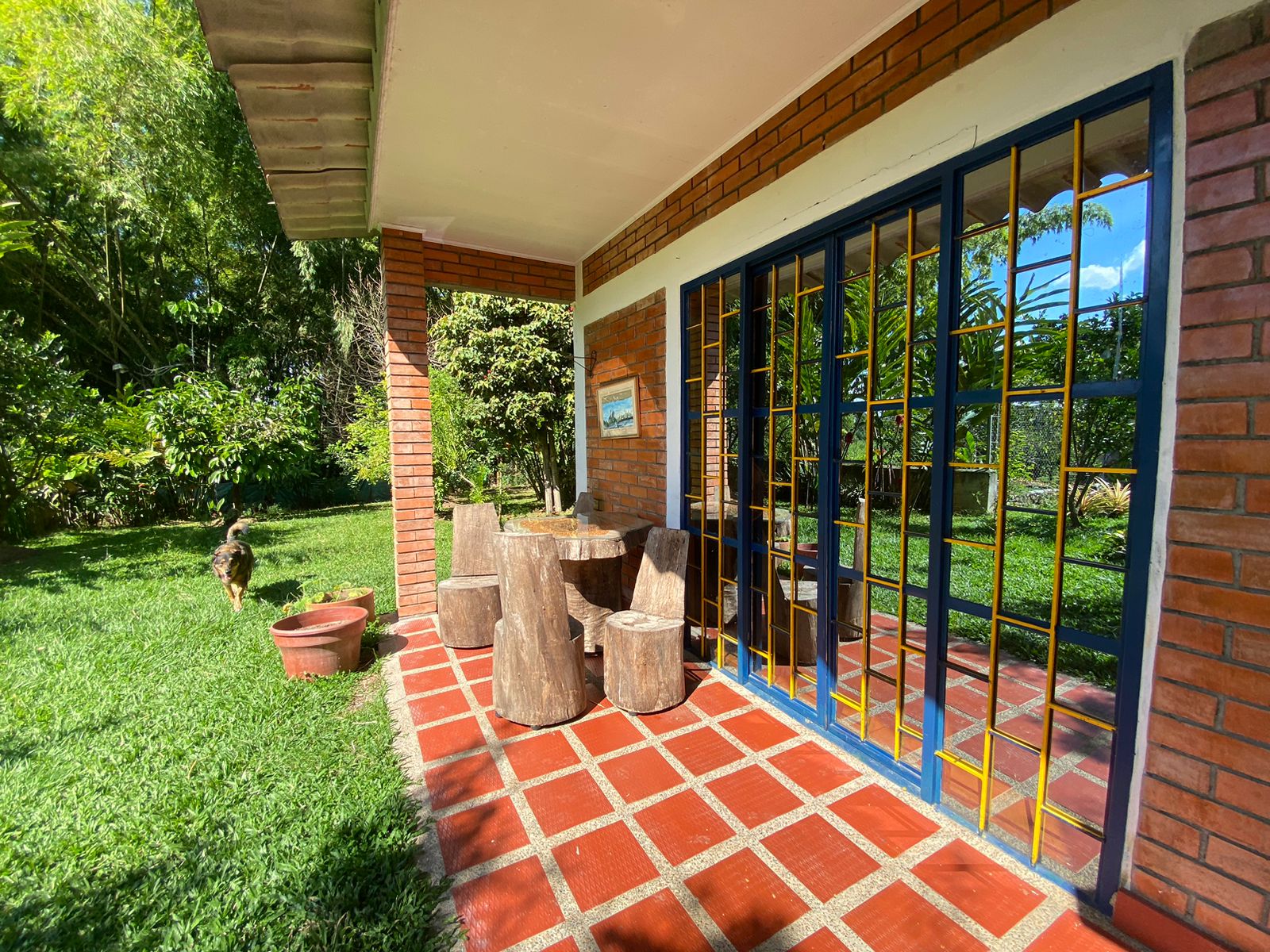 Se Vende Casa Campestre en Conjunto Cerrado entre Barcelona y Barragán