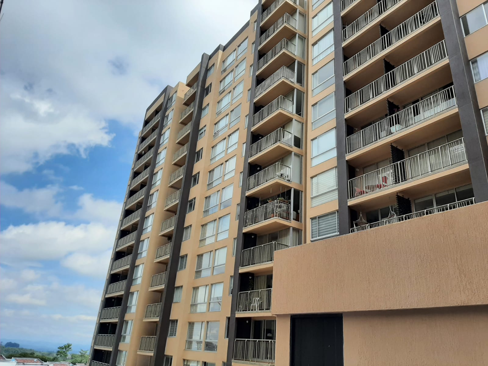 Vendo Apartamento en la Av 19 Norte en Armenia Quindío