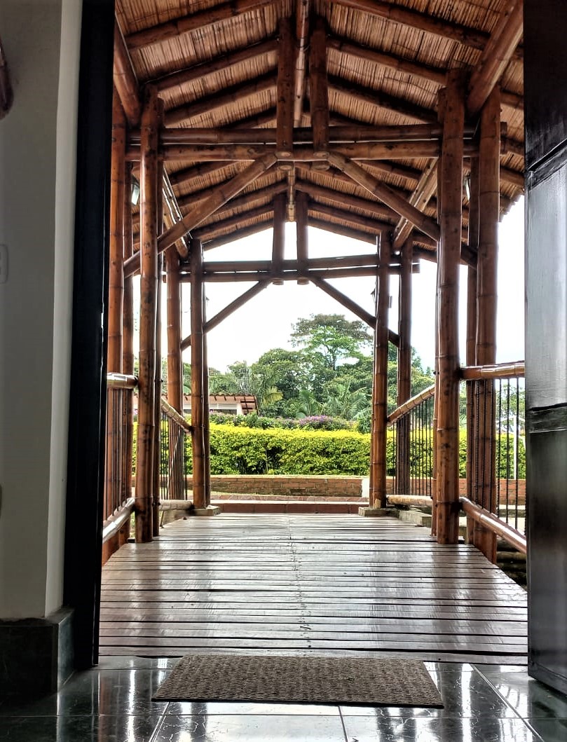 Venta de Chalet en conjunto cerrado via Armenia Pereira