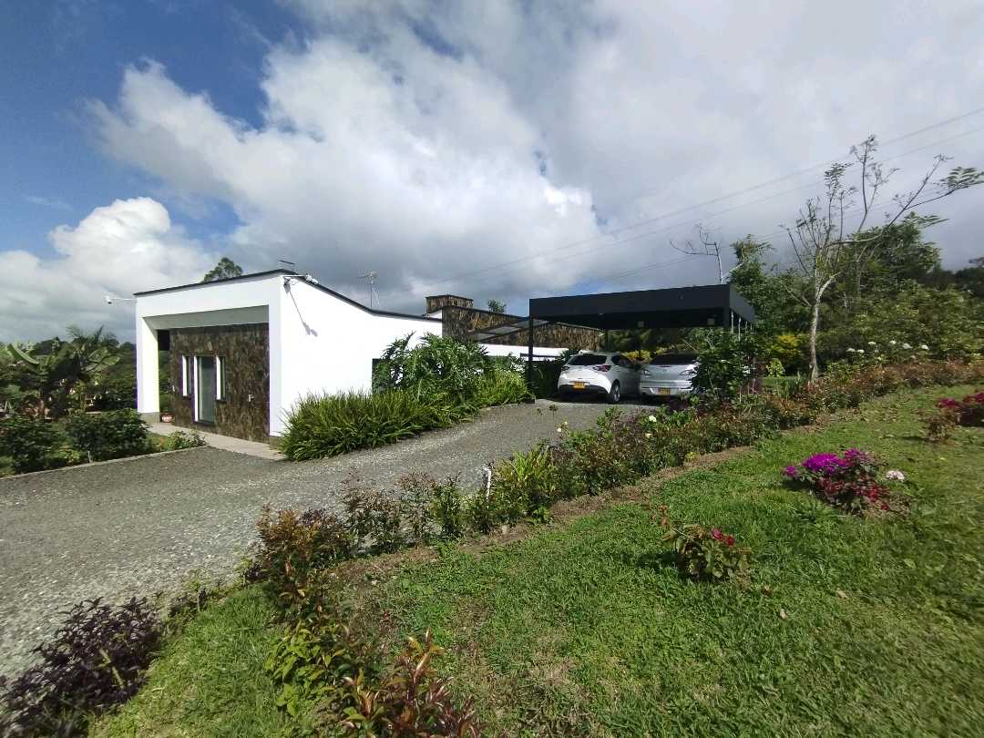 Se Vende Casa Campestre Vía a Circasia – Pereira