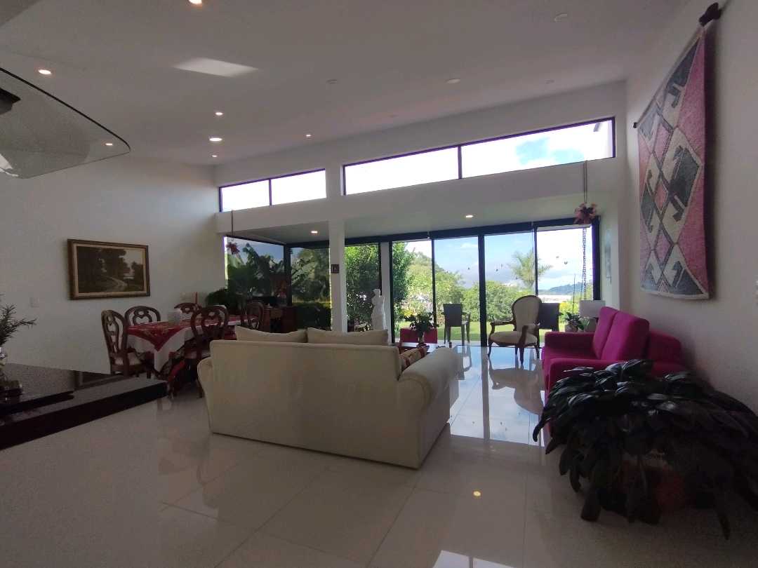 Se Vende Casa Campestre Vía a Circasia – Pereira